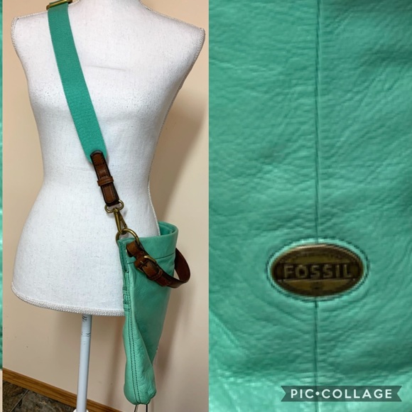 FOSSIL crossbody bag🤍 - Picture 3 of 5